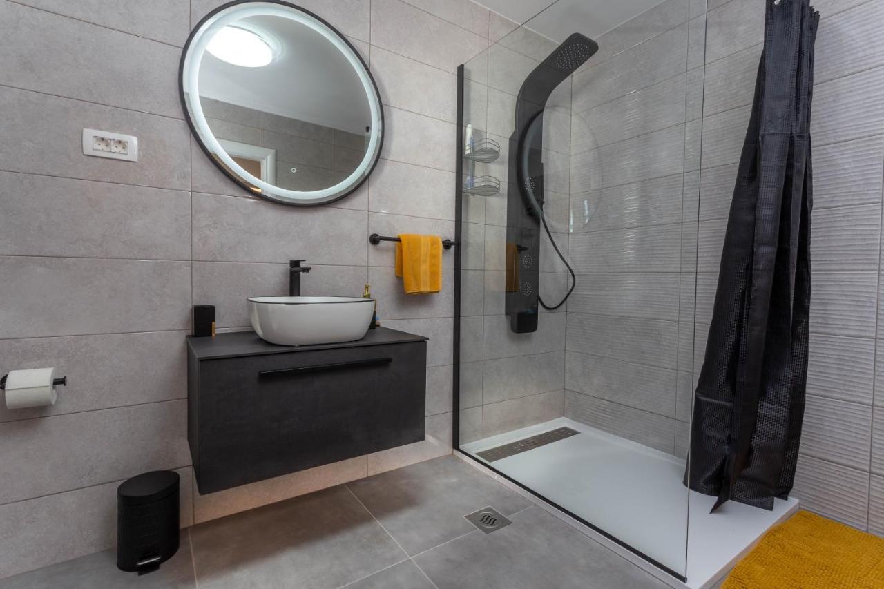 Deluxe Dreamy Room In The Center Of Hvar With Sea View Hvar Town Exterior photo